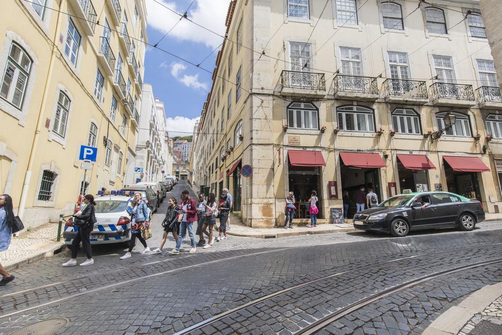 Lovelystay - Downtown Magnificent Flat Lisbon Bagian luar foto