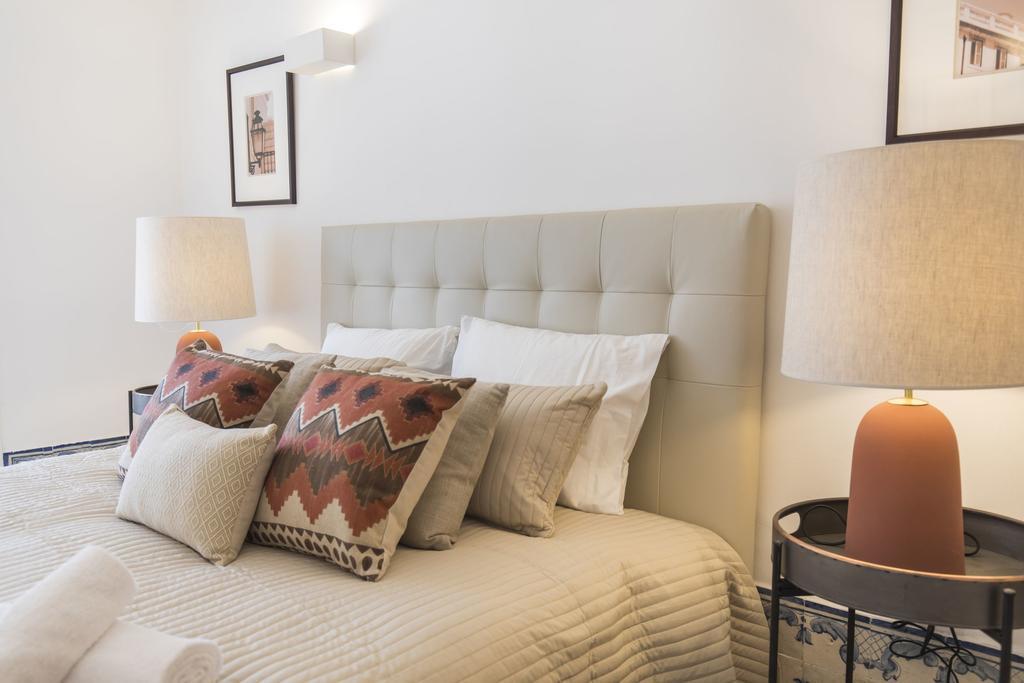 Lovelystay - Downtown Magnificent Flat Lisbon Bagian luar foto